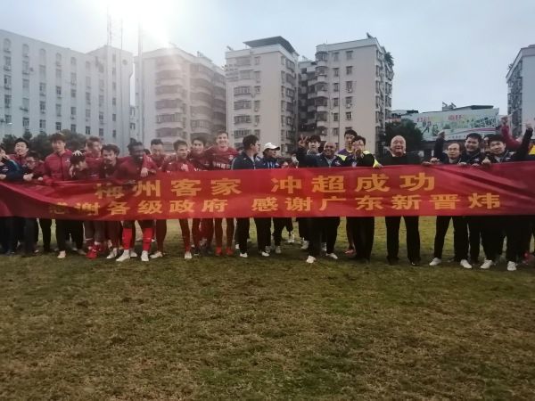 国产精品爱啪在线线免费观看